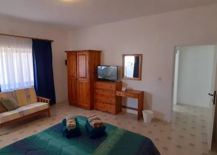 アパート Bronja Superior Airconditioned In クレンディ