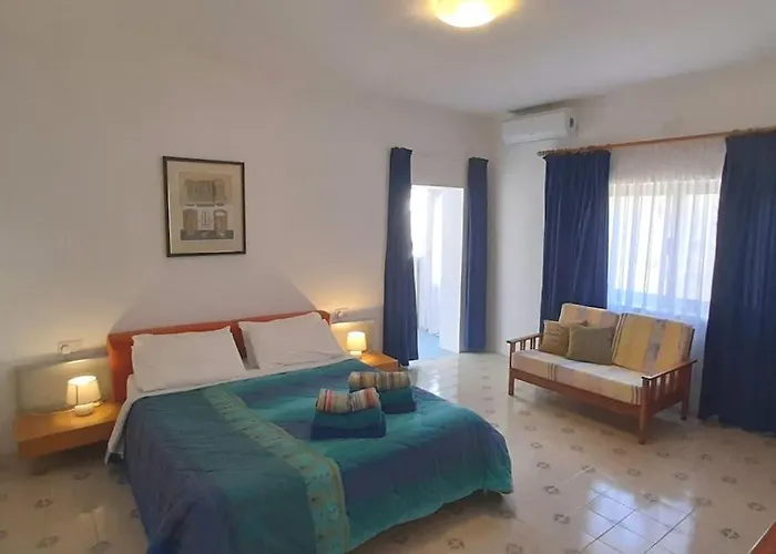 アパート Bronja Superior Airconditioned In クレンディ